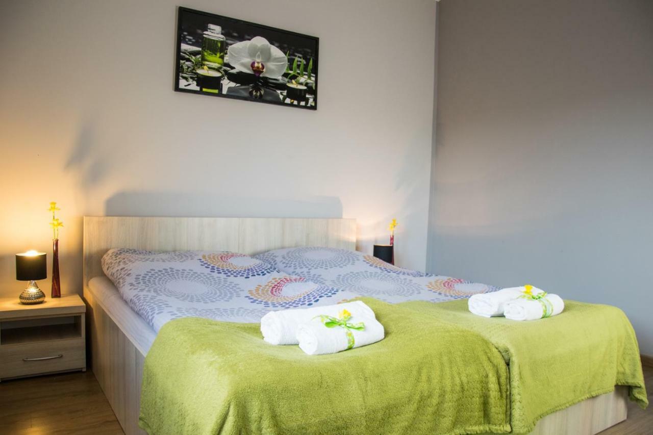 Pokoje Staromiejski Uniejów Extérieur photo