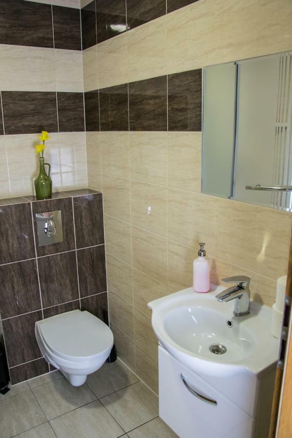 Pokoje Staromiejski Uniejów Extérieur photo