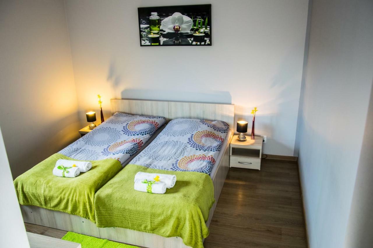 Pokoje Staromiejski Uniejów Extérieur photo